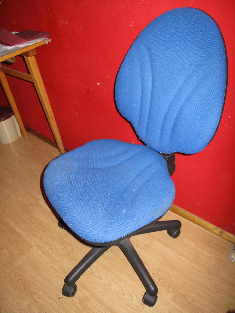 Ergonomische bureaustoel voor een werkplek met beeldscherm